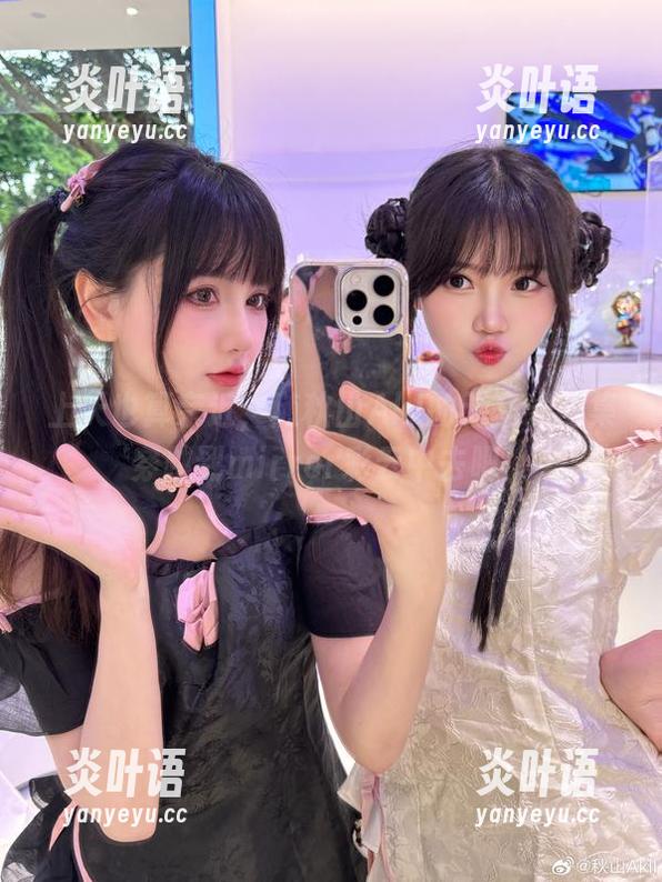 上天也算亲近，随秋山AkI的无圣光图集穿越到mirror彩云中去吧！