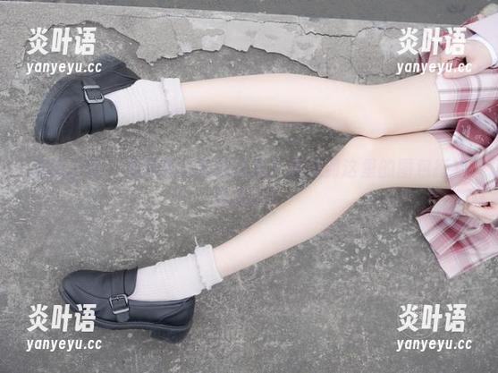紧急企划-龙崎聆音 紧急企划 - 龙崎聆音普通自拍?没想到这里的图包挺有层次的!