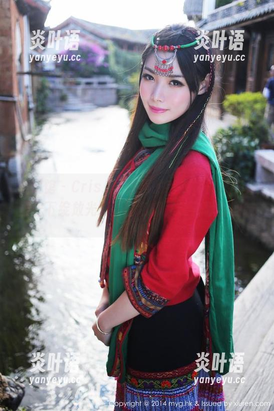 美媛馆-Cris_卓娅祺 美媛馆 - Cris_卓娅祺的毛衣,竟然在无圣光下绽放光彩,图包却又让我默默回味。