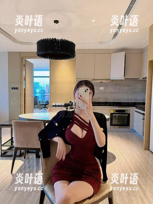 微密圈 - 免费图集里的脸红Dearie，真心希望她的运动能力能传递给我，估计我还是得努力跑步…可能。