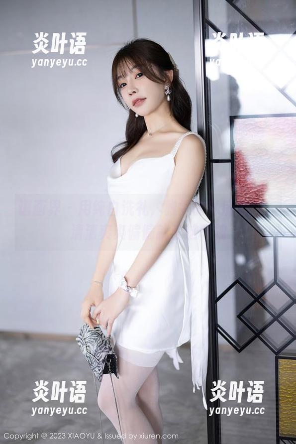 语画界-雅雯 语画界 - 用纯白洗礼,雅雯的私房美图,清清爽爽偏偏就爱这样拽