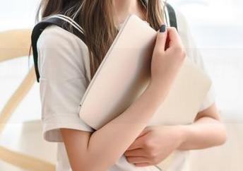 体操服加点幽默：青水百合子在网盘里的另类秀