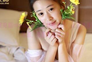青豆客 – 被宛恩miyu的女王正装圈粉了，无圣光搭配起来更有味道，有图包就够了！
